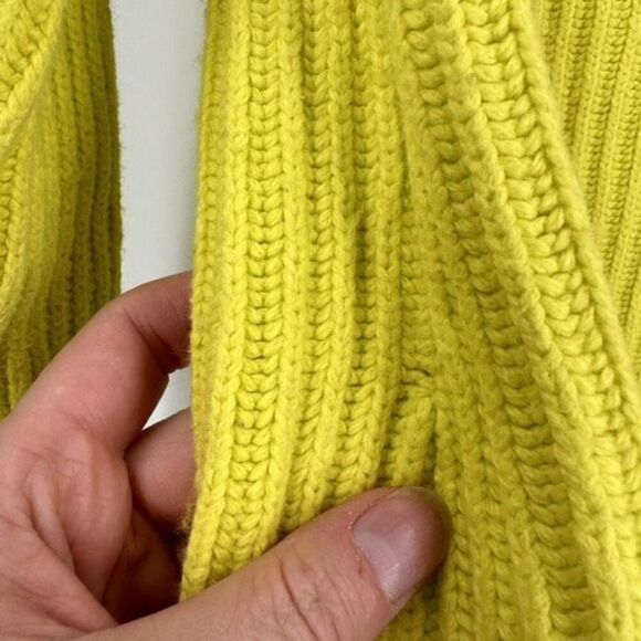 Banana Republic Women's Thick Chunky High Crew Neck Sweater Neon Yellow Medium - Picture 7 of 10